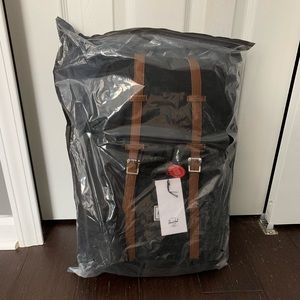 NWT Herschel Mid-Volume Retreat Backpack